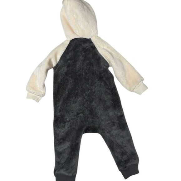 Disney Minnie Mouse Fuzzy Jumpsuit. Size 6/9 Months. - Picture 8 of 9